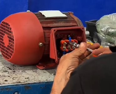 Manutenção e reparo de motores elétricos